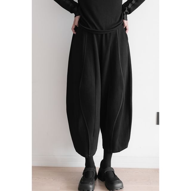 SIMPLE BLACK-High Waist Plain Cropped Harem Pants