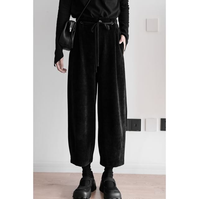 SIMPLE BLACK-High Waist Plain Cropped Harem Pants