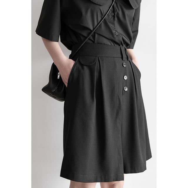 SIMPLE BLACK-High Waist Plain Inverted Pleated Skort