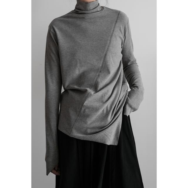 SIMPLE BLACK-Turtleneck Plain Asymmetrical Sweater