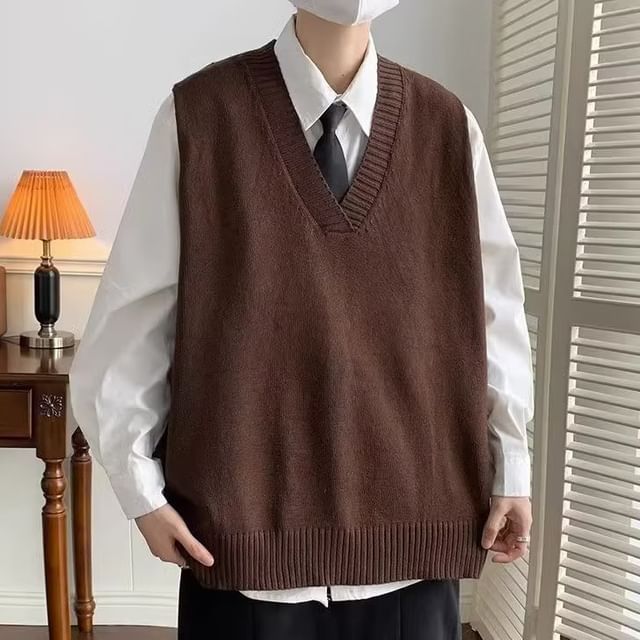 Sinlarity-V-Neck Plain Sweater Vest