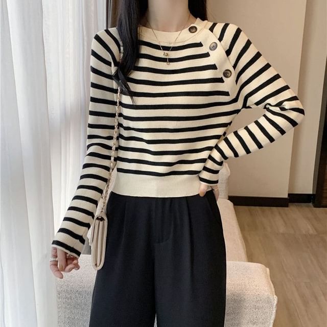 Sisyphi-Crew Neck Striped Crop Sweater