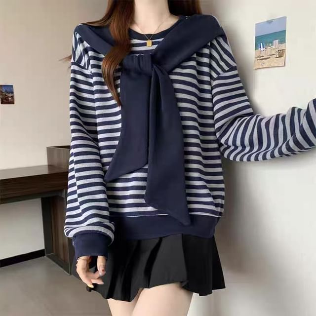 Sisyphi-Crew Neck Striped Knot Sweatshirt
