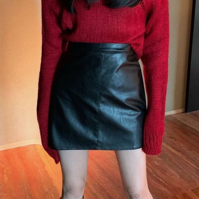 Sisyphi-High Waist Plain Faux Leather Mini A-Line Skirt