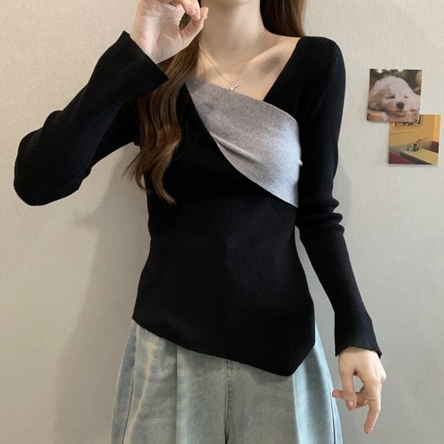 Sisyphi-Long-Sleeve Asymmetrical Two Tone Top