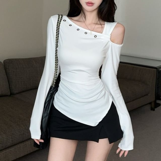 Sisyphi-Long-Sleeve Cold Shoulder Asymmetrical Neckline Plain Crop Top