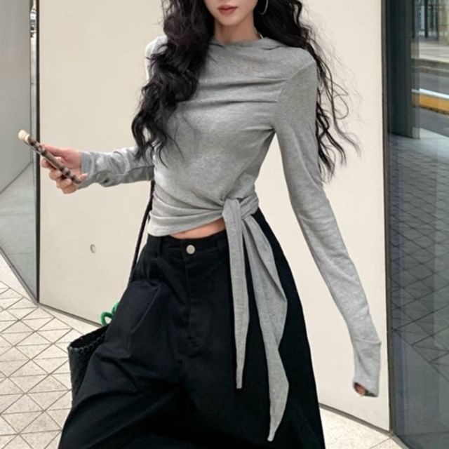 Sisyphi-Long-Sleeve Hooded Plain Crop Top