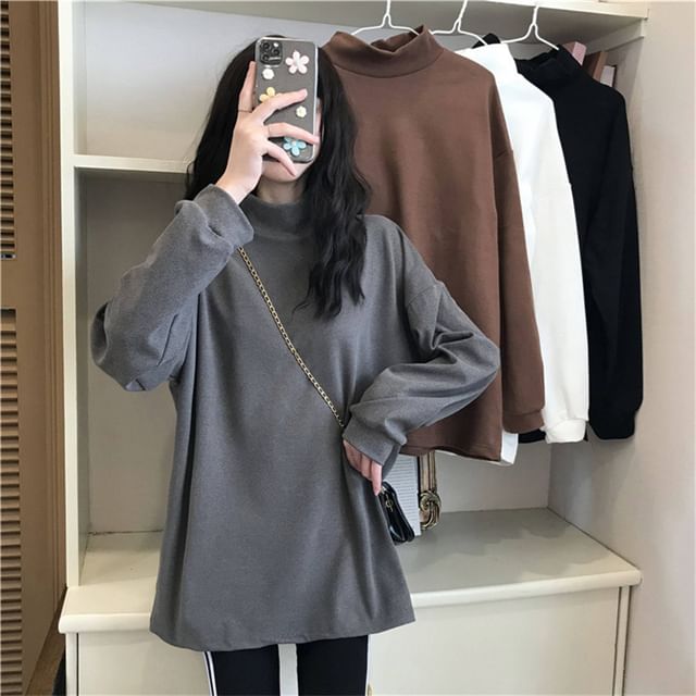 Sisyphi-Long-Sleeve Mock Neck Plain T-Shirt