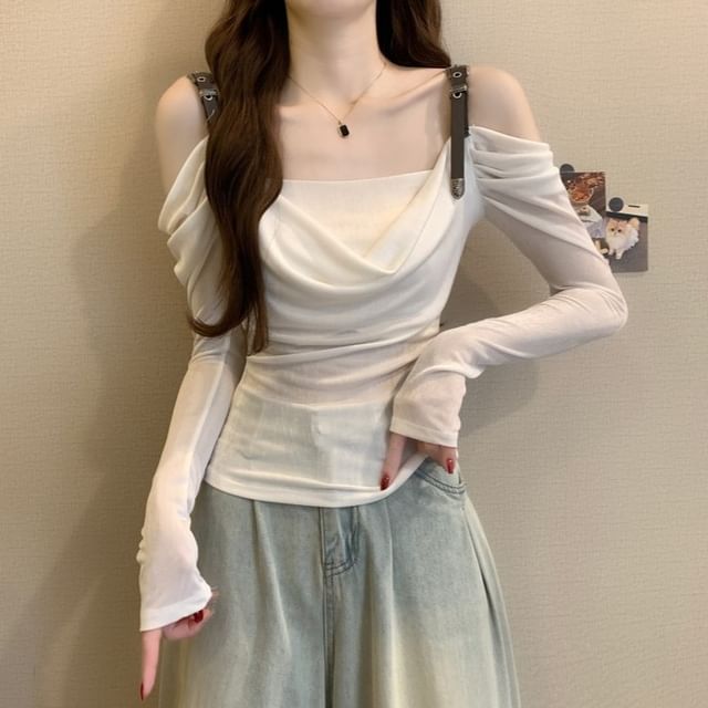 Sisyphi-Long-Sleeve Off Shoulder Buckled Plain Top