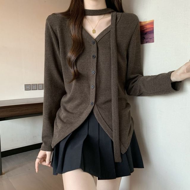 Sisyphi-Long Sleeve V-Neck Plain Button Top
