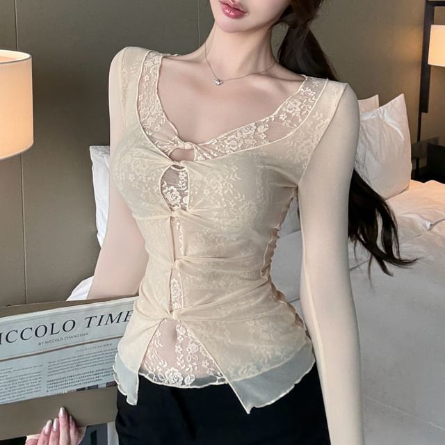 Sisyphi-Mock Two-Piece Long-Sleeve V-Neck Lace Top