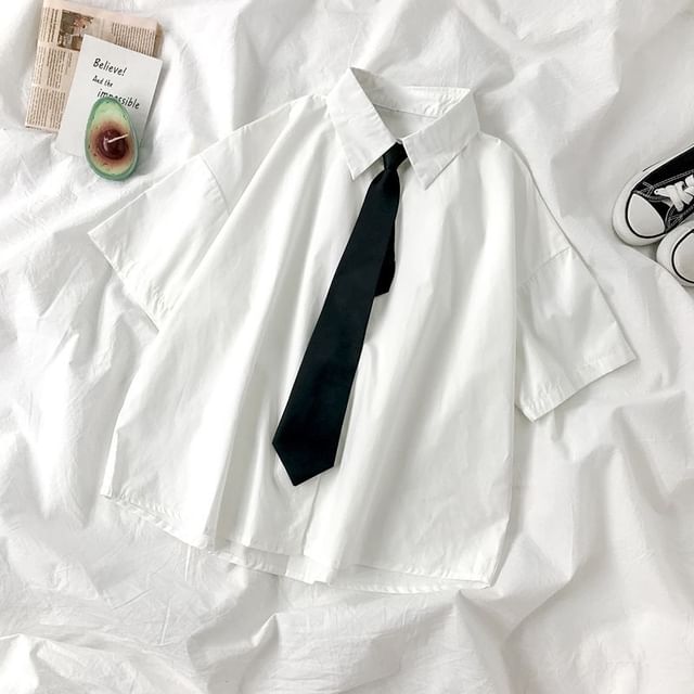 Sisyphi-Short Sleeve Collared Plain Shirt Necktie Set