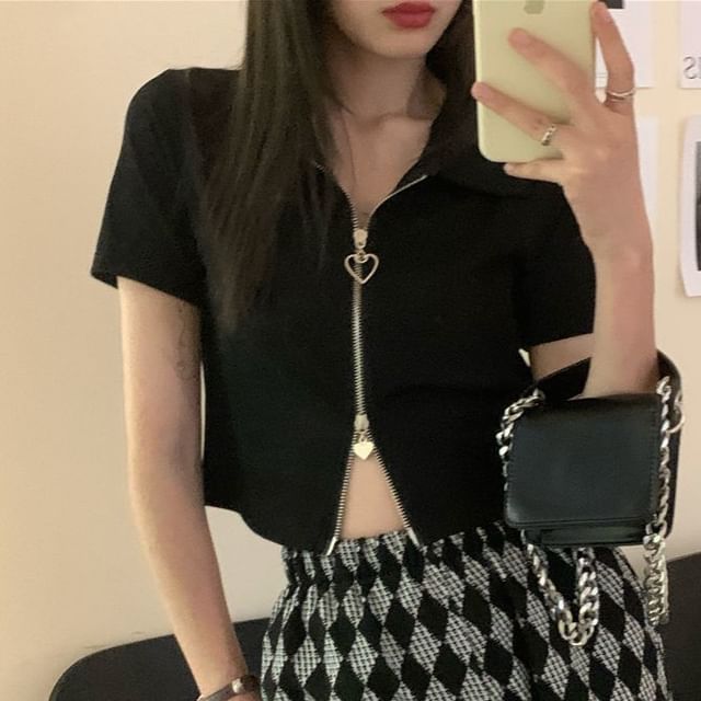Sisyphi-Short Sleeve Collared Plain Zip Crop Top