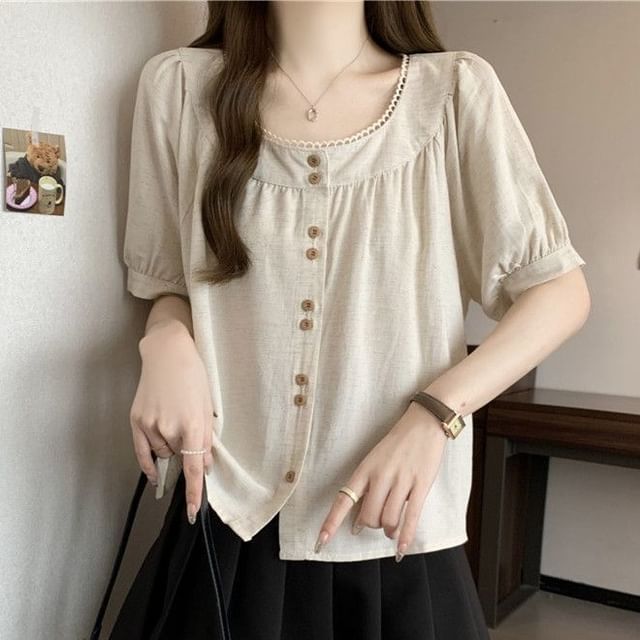 Sisyphi-Short-Sleeve Scoop Neck Plain Button Up Blouse