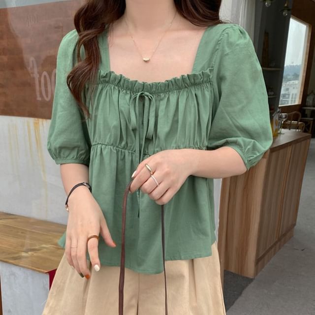 Sisyphi-Short-Sleeve Square Neck Plain Blouse
