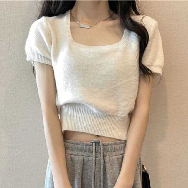 Sisyphi-Short-Sleeve Square-Neck Plain Knit Top