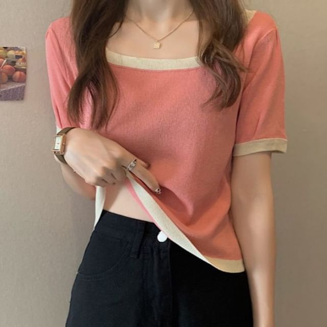 Sisyphi-Short-Sleeve Square Neck Two Tone Knit Top