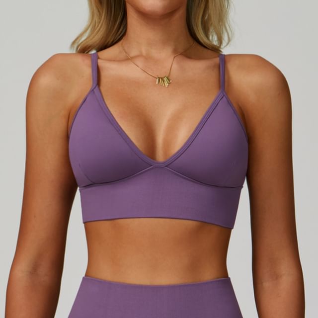 Skinniano-V-Neck Plain Sport Bra Top