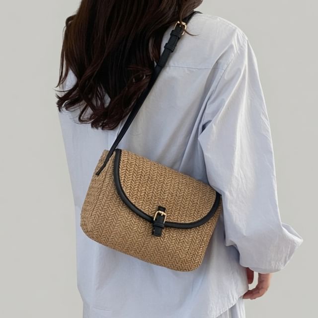 Skyglow-Contrast Trim Flap Straw Crossbody Bag