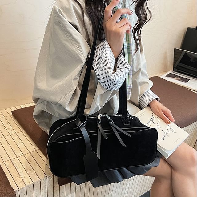 Skyglow-Faux Leather Plain Shoulder Bag