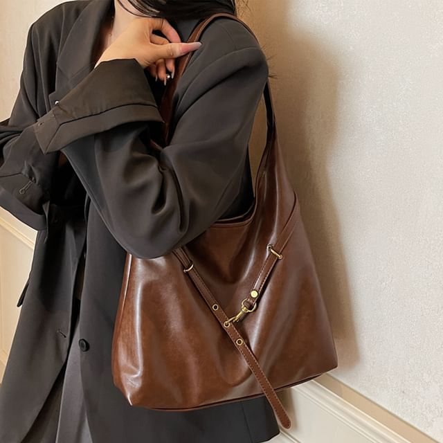 Skyglow-Faux Leather Plain Shoulder Bag