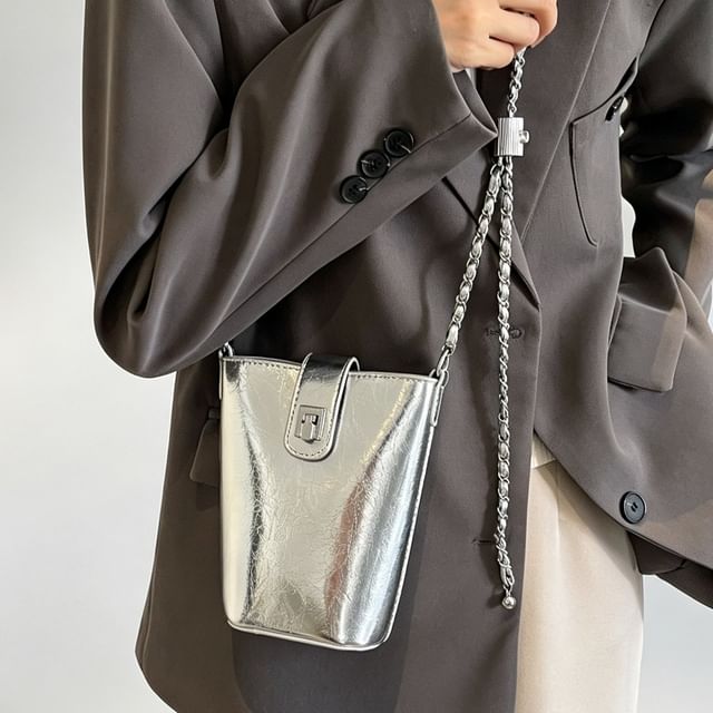 Skyglow-Iridescent Bucket Bag