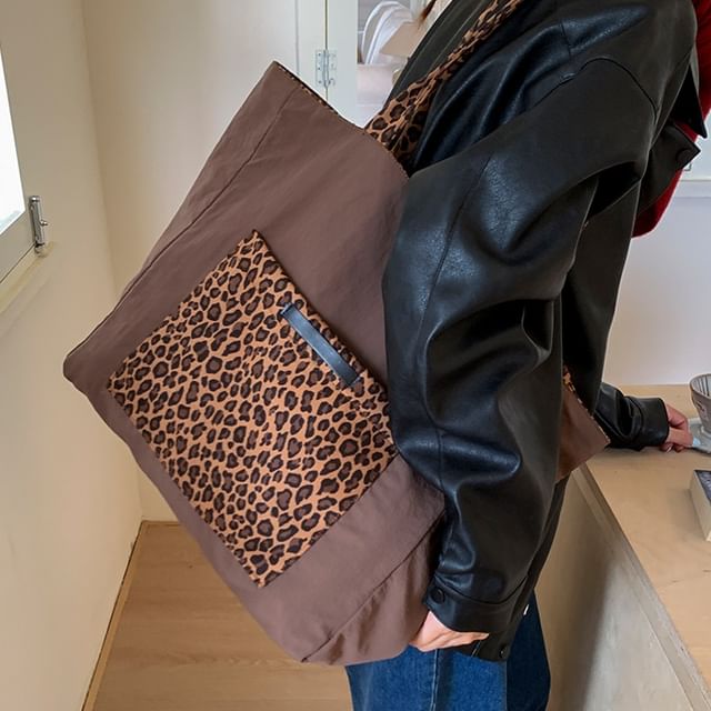 Skyglow-Leopard Print Panel Tote Bag
