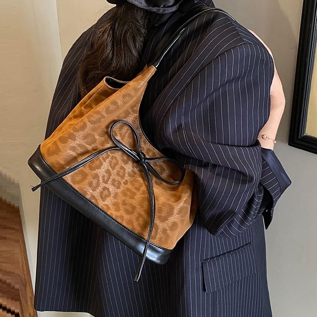 Skyglow-Leopard Print Shoulder Bag