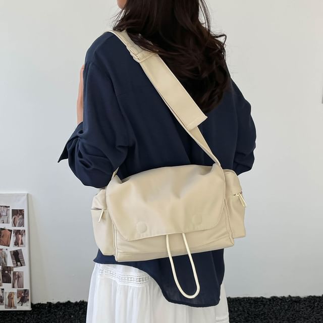 Skyglow-Multi-Pocket Flap Crossbody Bag
