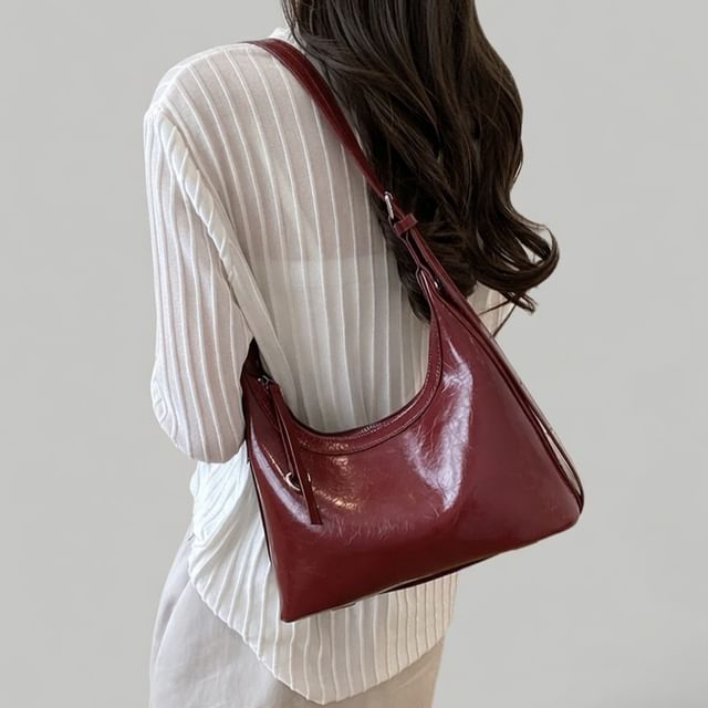 Skyglow-Plain Faux Leather Crossbody Bag