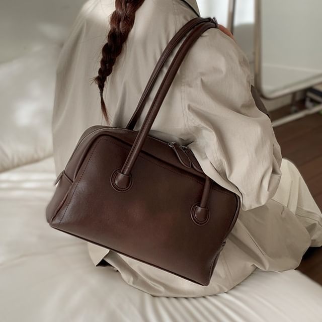 Skyglow-Plain Faux Leather Shoulder Bag