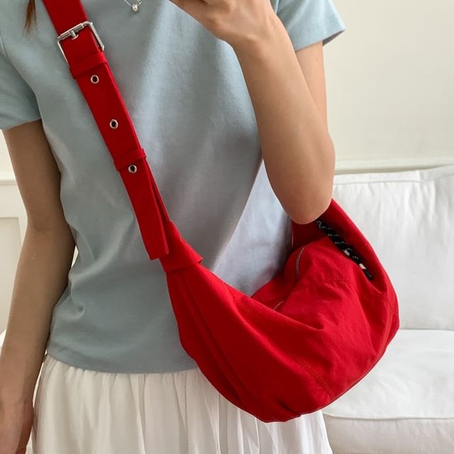 Skyglow-Plain Grommet Nylon Crossbody Bag