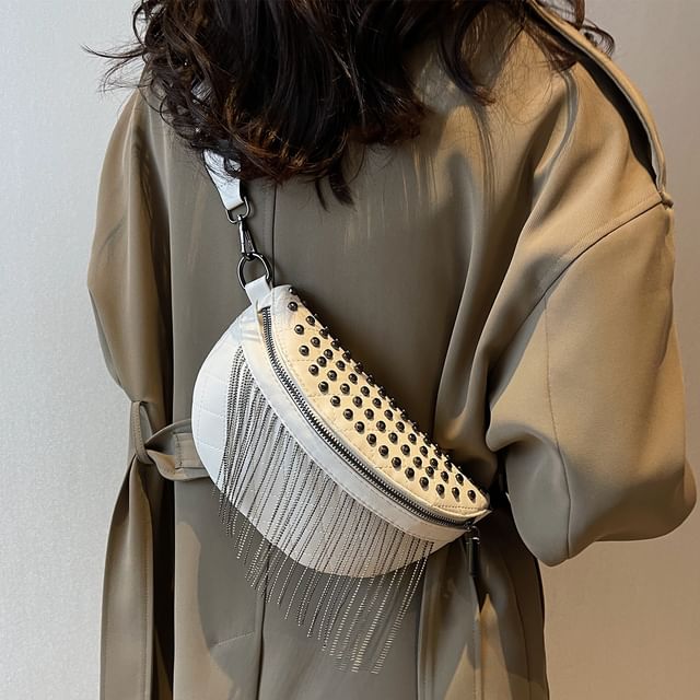 Skyglow-Studded Fringe Quilted Sling Bag