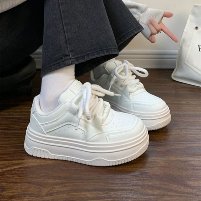 Sleeko-Platform Plain Lace Up Sneakers