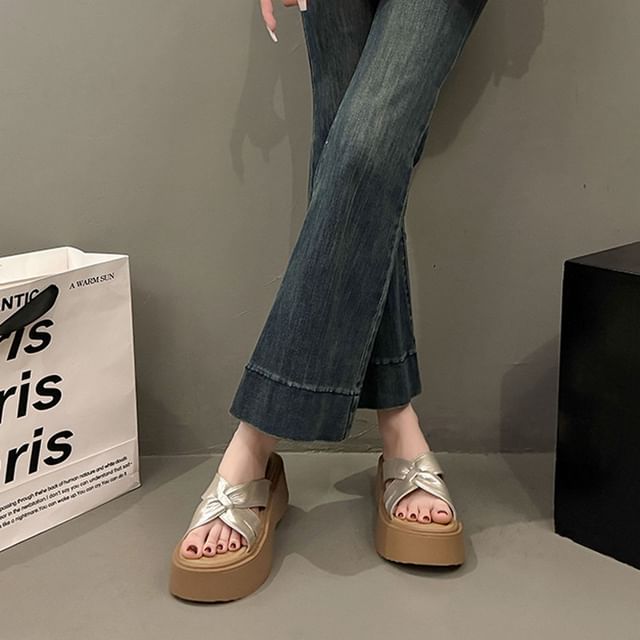 Sleeko-Platform Slide Sandals
