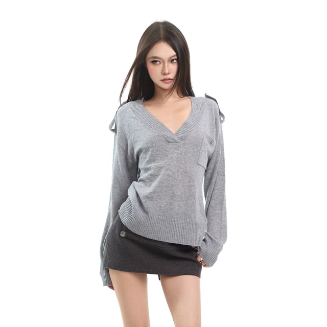 SPUCIKLEI-V-Neck Plain Pocketed Sweater