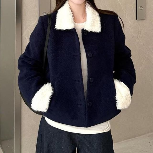 Strawolf-Contrast Fleece Collar Button-Up Crop Jacket
