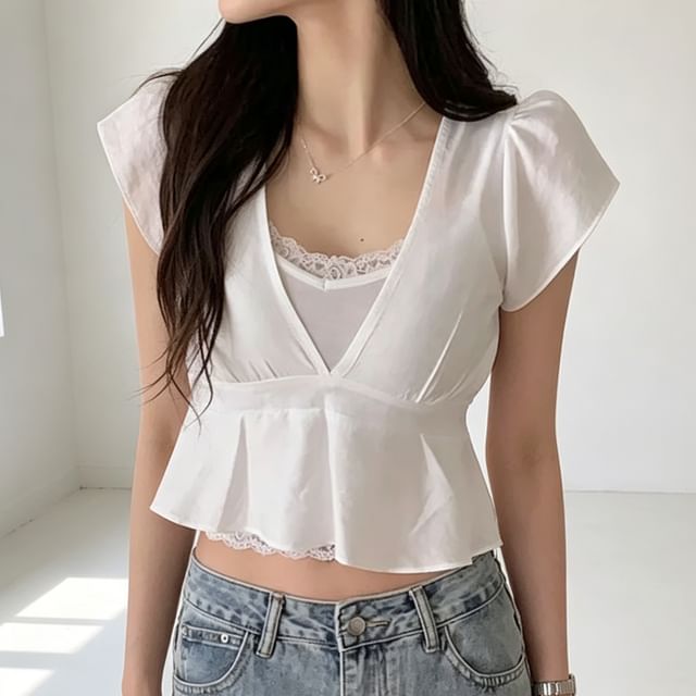 Striinkie-Cap-Sleeve V-Neck Plain Crop Flowy Top