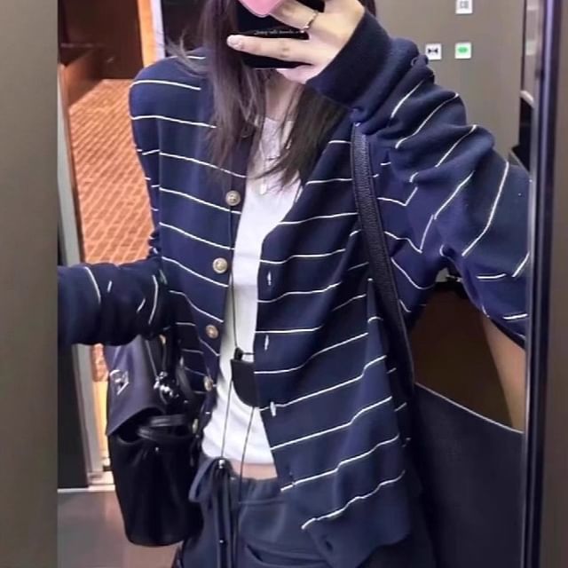 Striinkie-Round Neck Striped Cardigan