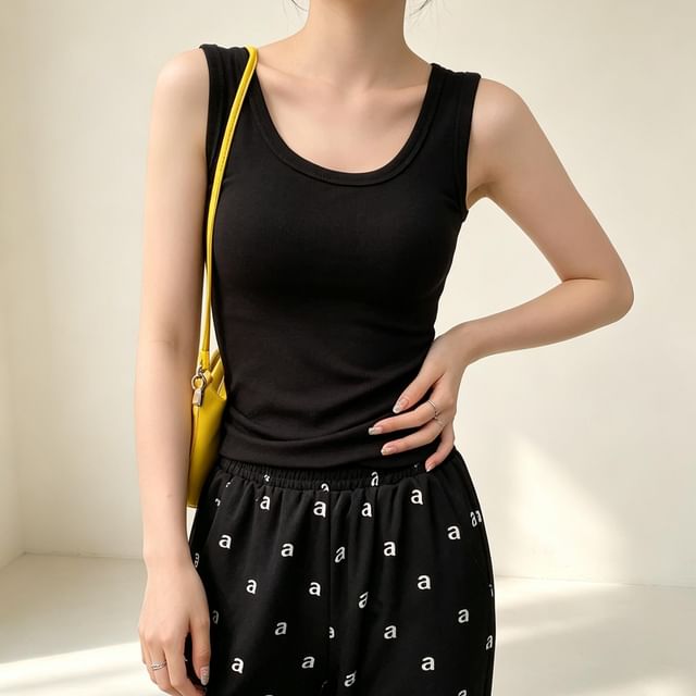 Striinkie-Scoop Neck Plain Tank Top