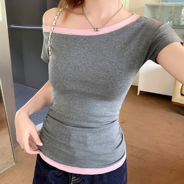 Striinkie-Short-Sleeve Asymmetrical Two Tone Top