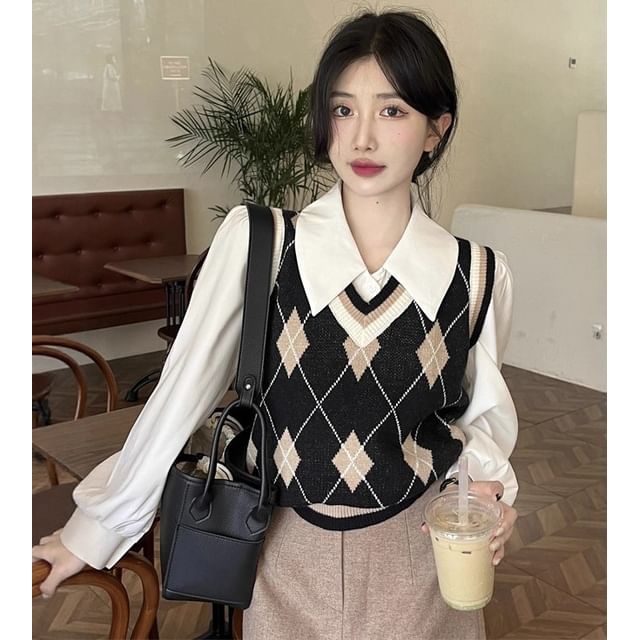 Striinkie-V-Neck Argyle Print Knit Vest