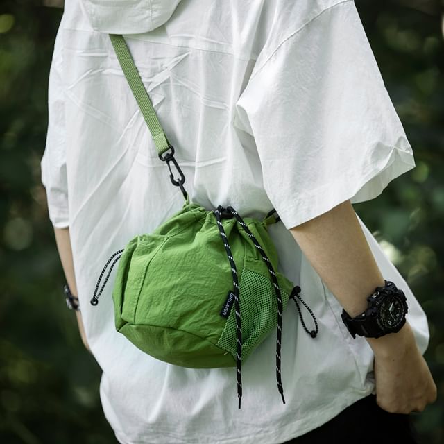 SUNMAN-Plain Drawstring Panel Mesh Crossbody Bag