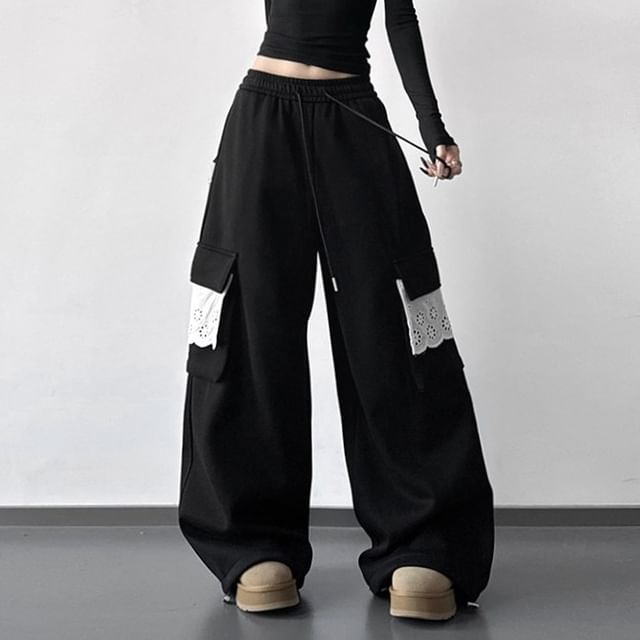 Superduper-Drawstring Waist Lace Panel Baggy Cargo Sweatpants