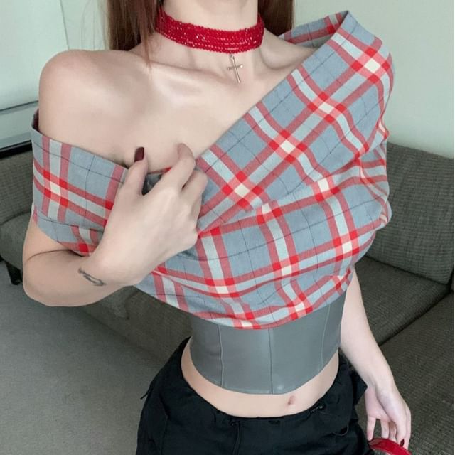 Superduper-Short Sleeve One Shoulder Plaid Two-Way Panel Crop Top