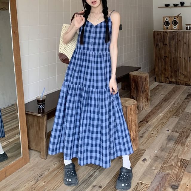 Supernova-Spaghetti Strap V-Neck Plaid Gathered Panel Button Maxi A-Line Dress