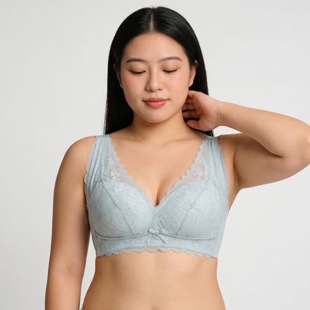 Sweet Lavendra-90B - 105E Plus Size Plain Lace Bra