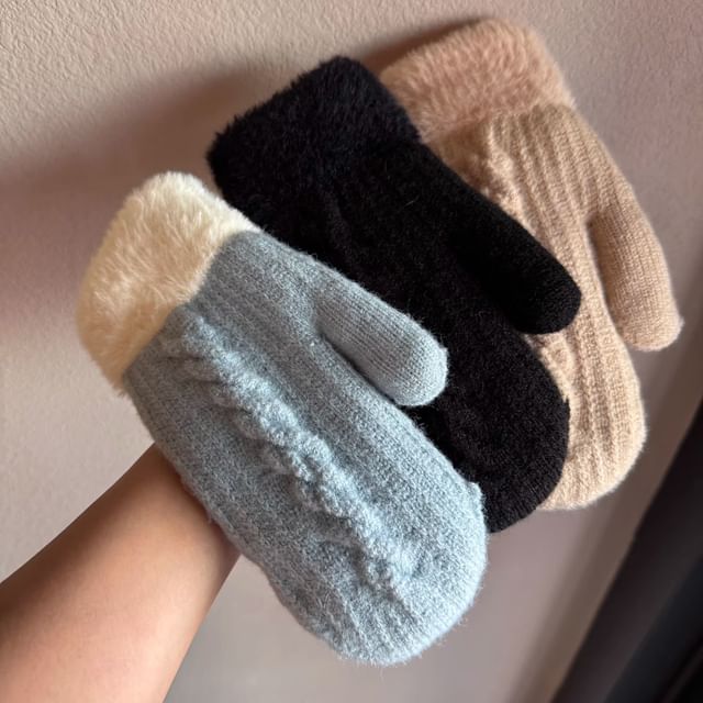 TAAK-Jacquard Knit Mittens