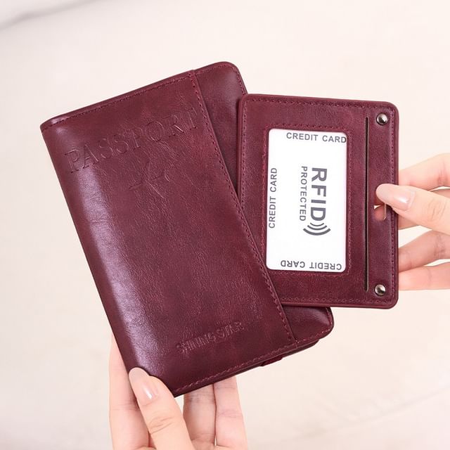 tablarosa-Faux Leather Passport Holder