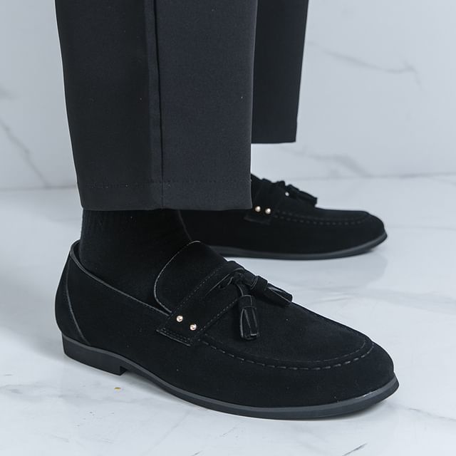 Tanzanite-Tassel Faux Suede Loafers
